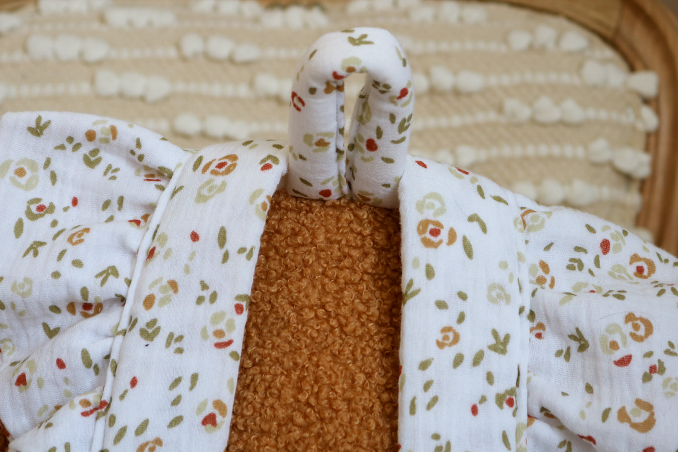 En Stock ◉ - Sac à Dos Enfant Fait Main – Camel, Pétales d'Automne - Fille